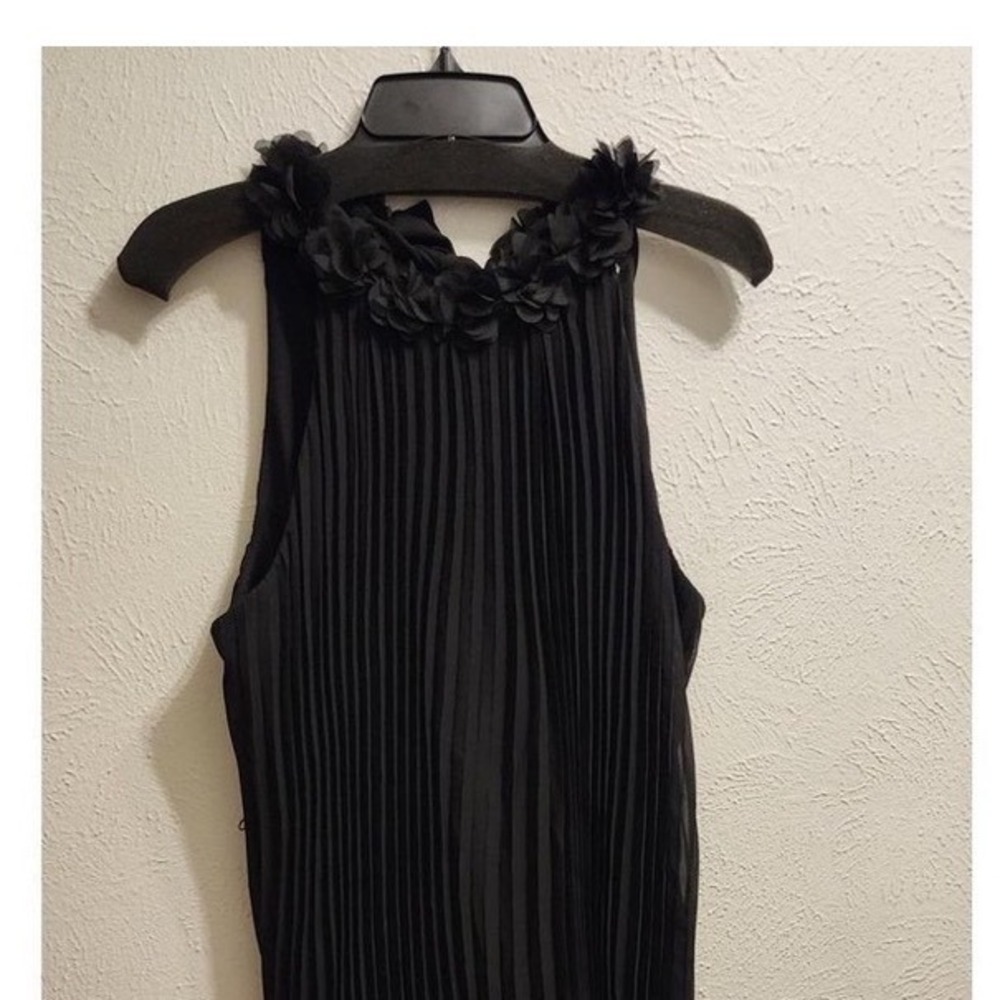 Nicole Miller Vintage Black Pleated High-Neck Sleeveless Dress